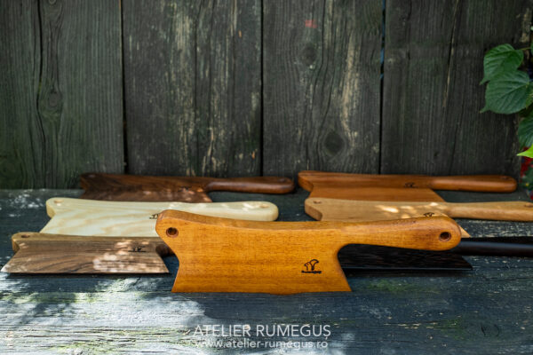 Cutit tocat vinete tocator lemn masiv